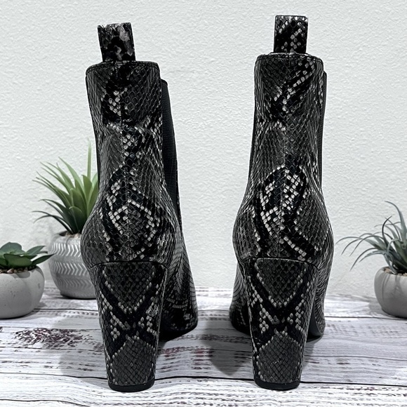 Steve Madden ankle booties snake print - Picture 4 of 11
